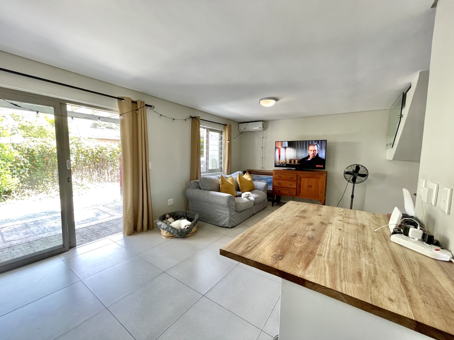 2 Bedroom Property for Sale in Hoog En Droog Western Cape